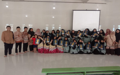 Pembagian Raport SMP IT Budi Luhur Semester Ganjil Tahun Ajaran 2024/2025